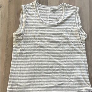 Banns Republic XL Malibu tee Gray Striped Sleeveless Top in good condition
